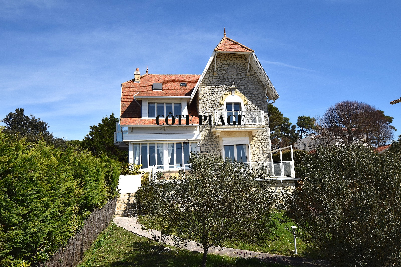vente SAINT PALAIS SUR MER VILLA AVEC VUE IMPRENABLE SUR L'OCÈAN