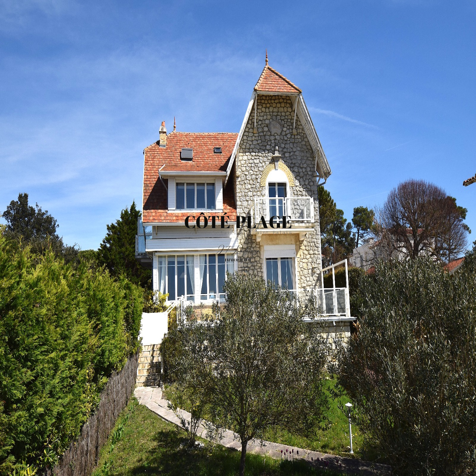 vente SAINT PALAIS SUR MER APPARTEMENT DUPLEX AVEC VUE IMPRENABLE